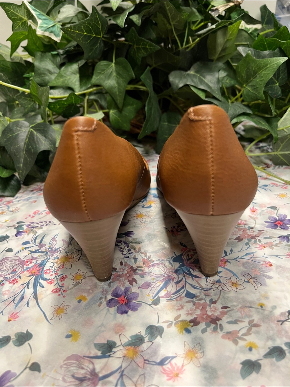 Jessica Simpson Tan Round-Toe Pumps - Picture 12 of 13